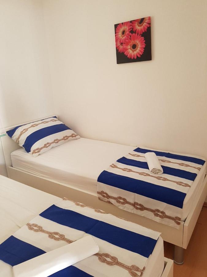 Apartment Ana *